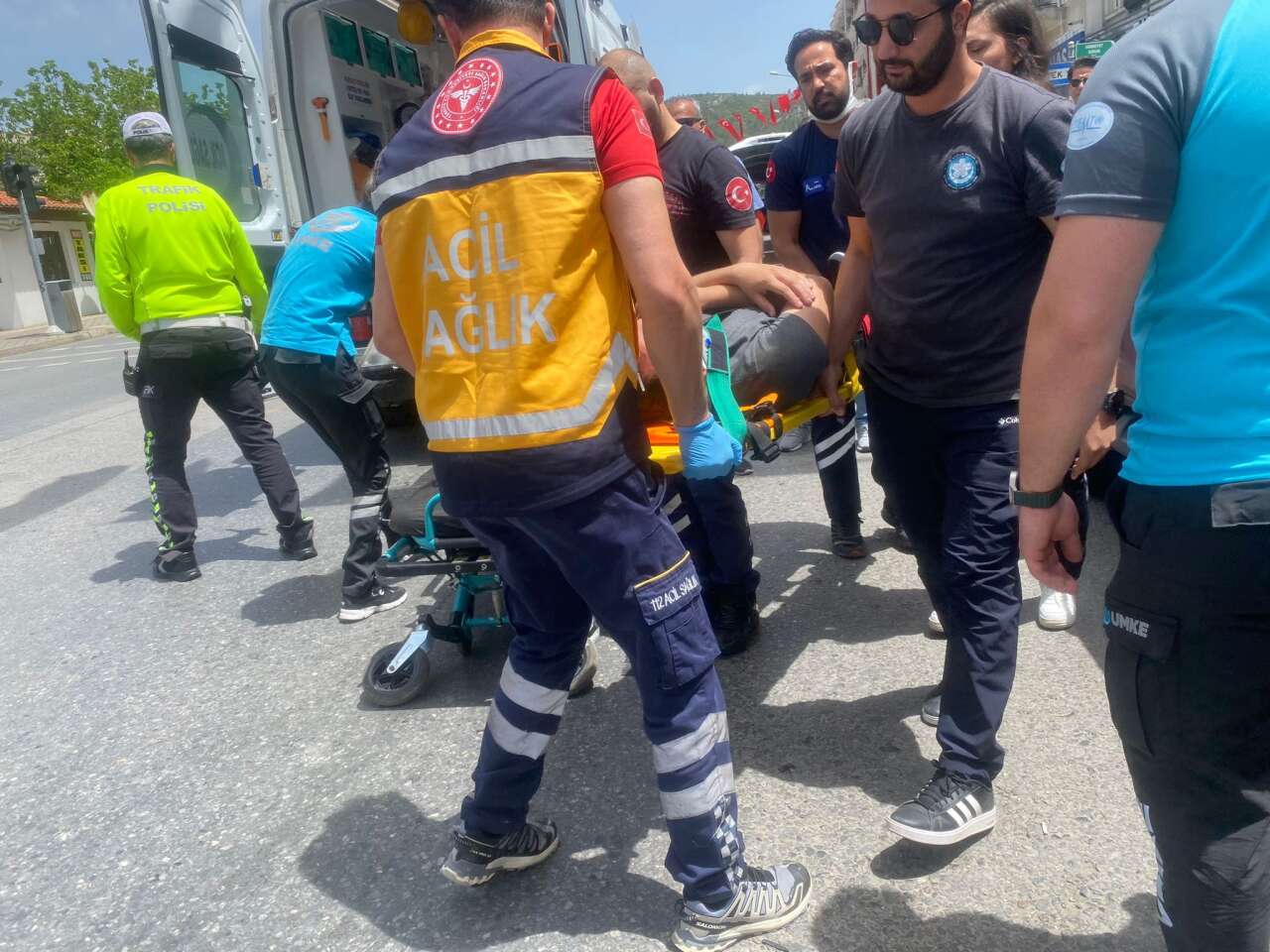 Menteşe’de Otomobilin Çarptığı Motosiklet Sürücüsü Yaralandı 1